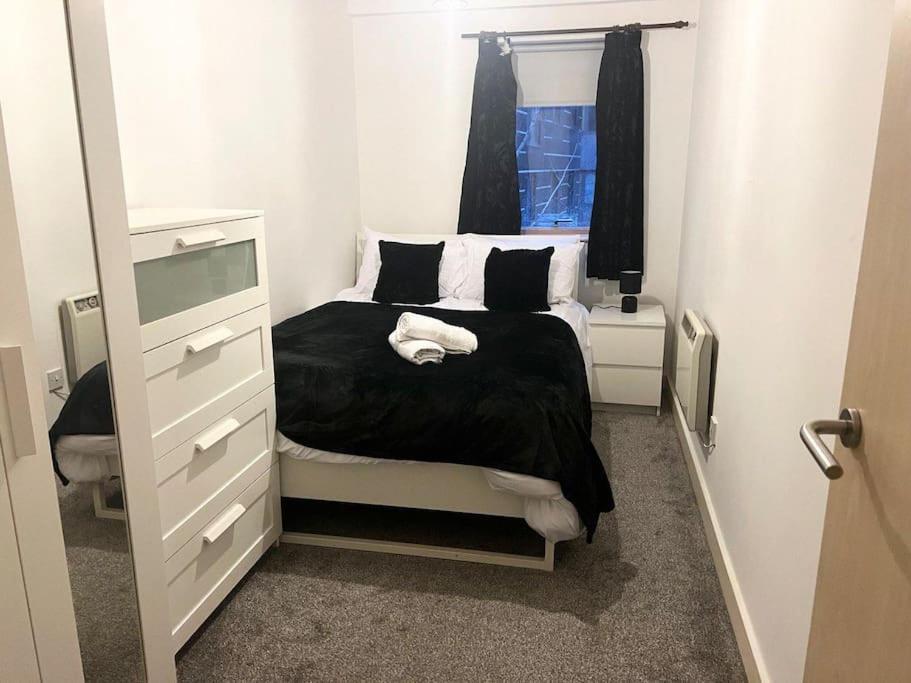 2 Bedroom City Center Apartment Manchester Exterior photo